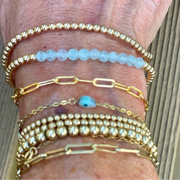 Kitty -Handmade 14k gold filled stretch mother of pearl kitty bracelet - Picture 9 of 12